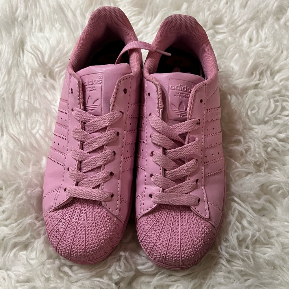 Pharrell Williams X Adidas superstar adicolor